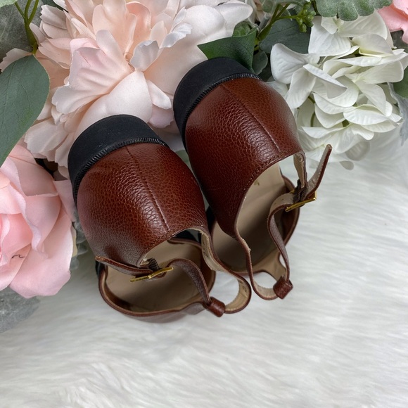 Salvador Ferragamo Leather T Strap Shoes Size 8.5 - Picture 6 of 8